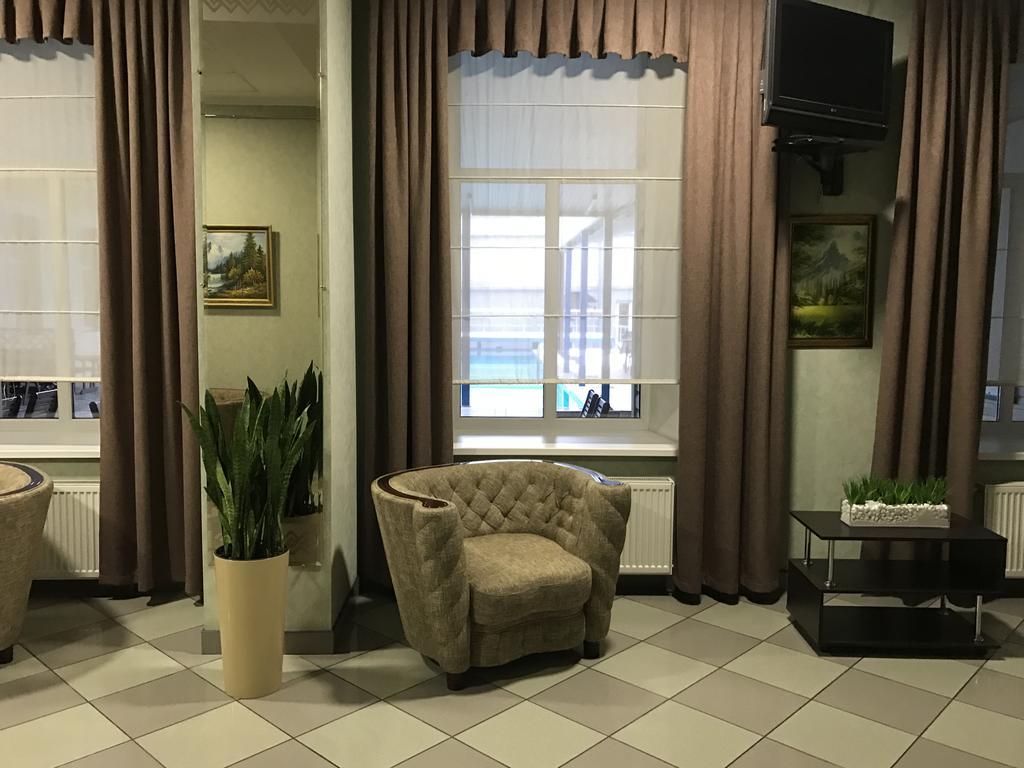 亚历山德斯基酒店 尼古拉耶夫 外观 照片
